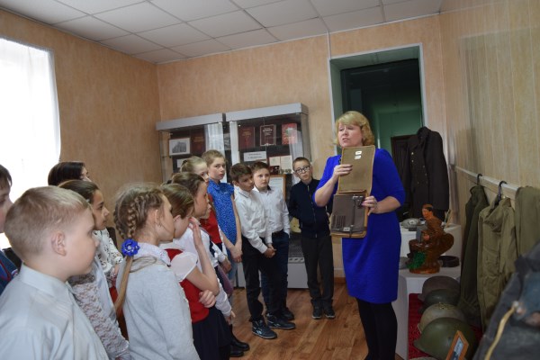 Экскурсия в Комнату Славы